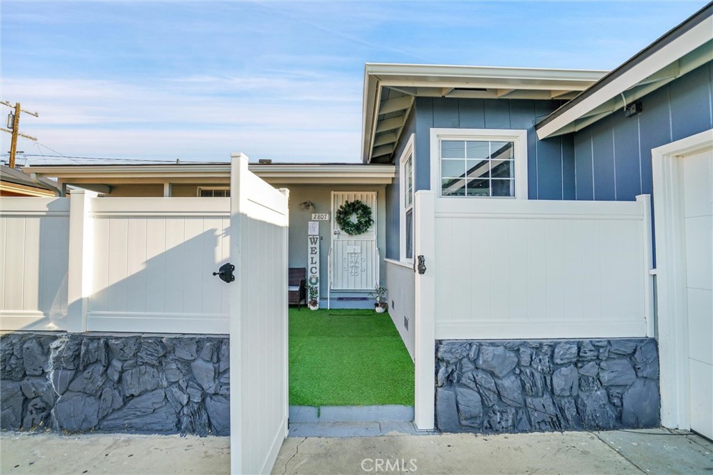2807 W 129TH