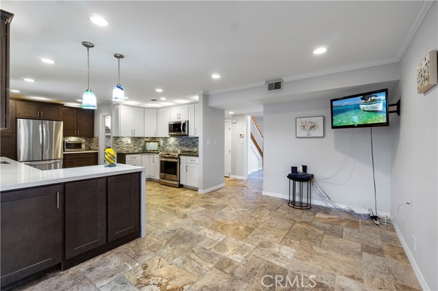 Detail Gallery Image 20 of 48 For 1879 N Nordic Pl, Orange,  CA 92865 - 3 Beds | 3/1 Baths