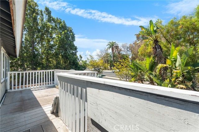 25496 Coral Wood Street, Lake Forest CA: https://media.crmls.org/medias/951f6cc6-3e38-49e5-a417-8392c55d3bd7.jpg
