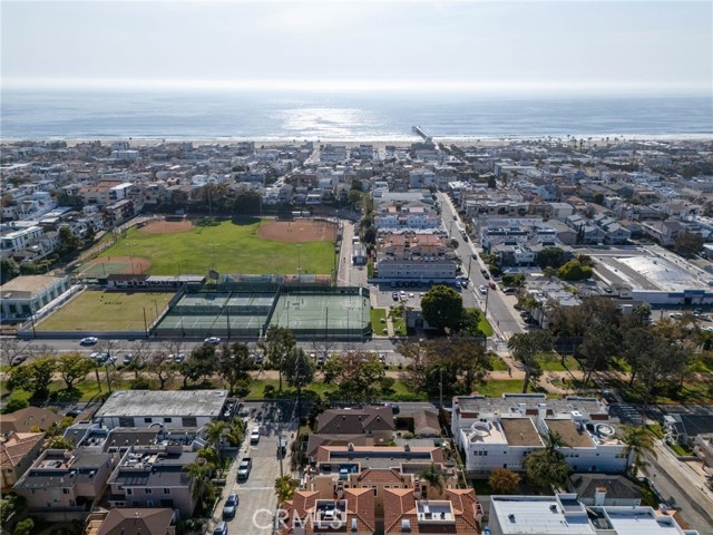 Detail Gallery Image 41 of 43 For 619 10th St, Hermosa Beach,  CA 90254 - 4 Beds | 3/1 Baths