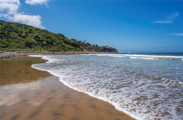 Detail Gallery Image 47 of 47 For 522 Avenue F, Redondo Beach,  CA 90277 - 5 Beds | 3 Baths