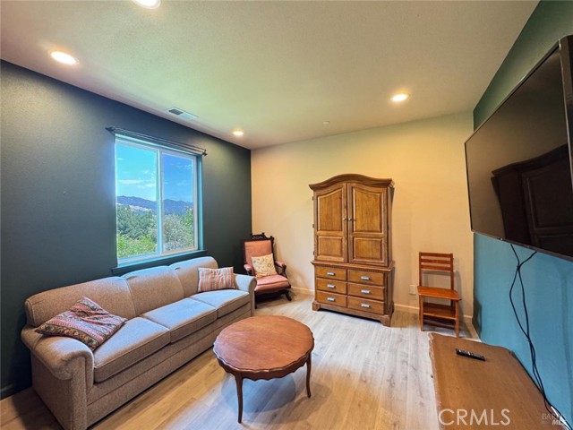 1910 Foothill Drive, Redwood Valley CA: https://media.crmls.org/medias/95210a2b-ca37-4776-8645-7997476228d8.jpg