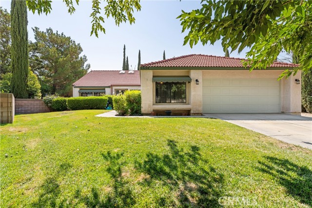Detail Gallery Image 1 of 37 For 44204 Galion Ave, Lancaster,  CA 93536 - 4 Beds | 2 Baths