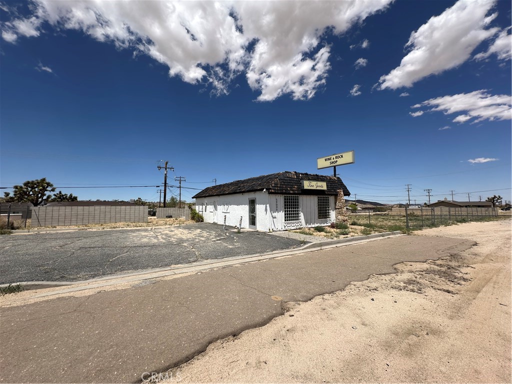 MLS #OC25191484 image #2