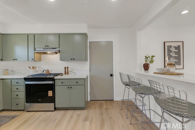 Detail Gallery Image 14 of 33 For 16125 Haynes St, Van Nuys,  CA 91406 - 3 Beds | 2 Baths