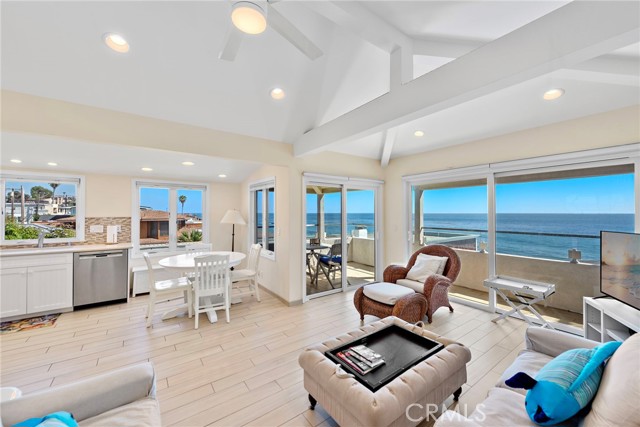 Detail Gallery Image 3 of 18 For 1059 Gaviota Dr, Laguna Beach,  CA 92651 - 1 Beds | 1 Baths