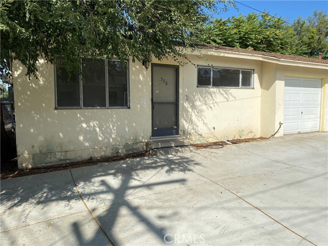 538 E E St, Ontario, CA 91764