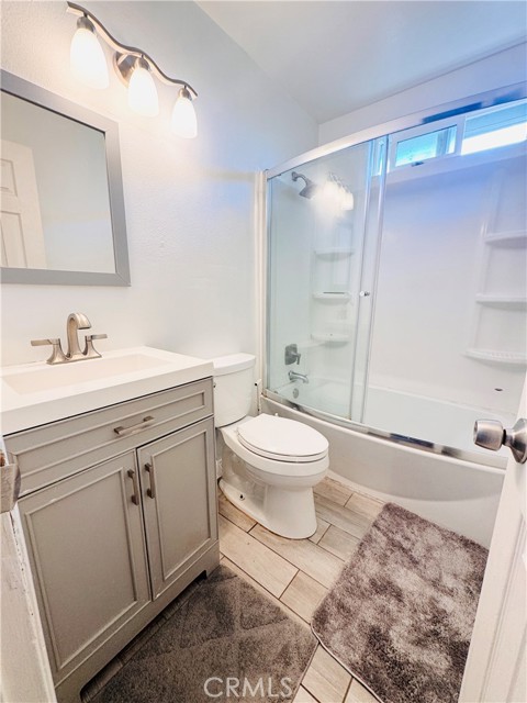 Detail Gallery Image 14 of 28 For 13597 Thunderbird, Moreno Valley,  CA 92553 - 4 Beds | 2 Baths