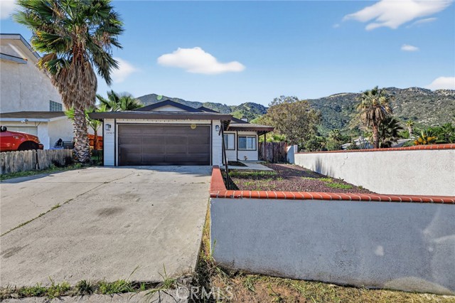 Detail Gallery Image 27 of 31 For 15505 Shadow Mountain Ln, Lake Elsinore,  CA 92530 - 3 Beds | 2 Baths