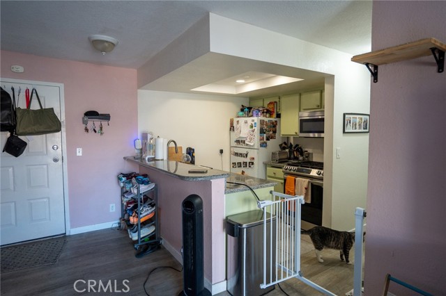 Detail Gallery Image 6 of 18 For 327 Chestnut Ave #201,  Long Beach,  CA 90802 - 2 Beds | 2 Baths