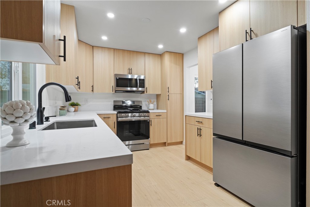 MLS #CV25265657 image #8