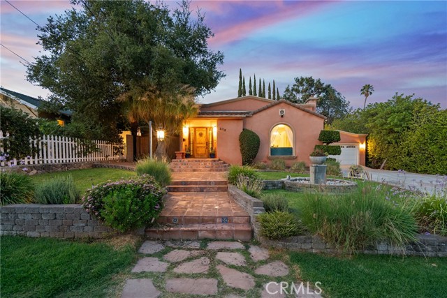 610 S Bel Aire Drive, Burbank CA: https://media.crmls.org/medias/9527e21d-fde1-4529-b5d4-8c13d439ba41.jpg