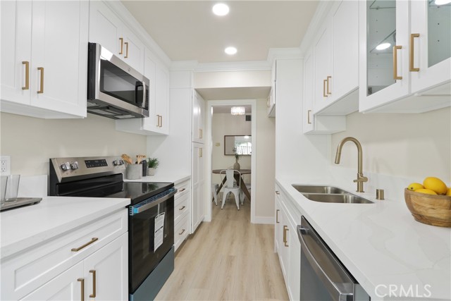 Detail Gallery Image 8 of 20 For 1301 S Atlantic #101,  Monterey Park,  CA 91754 - 2 Beds | 2 Baths