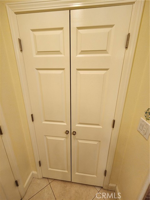 1921 St John Rd, Seal Beach CA: https://media.crmls.org/medias/9528fd85-fd84-4a16-bc09-593862b262e7.jpg