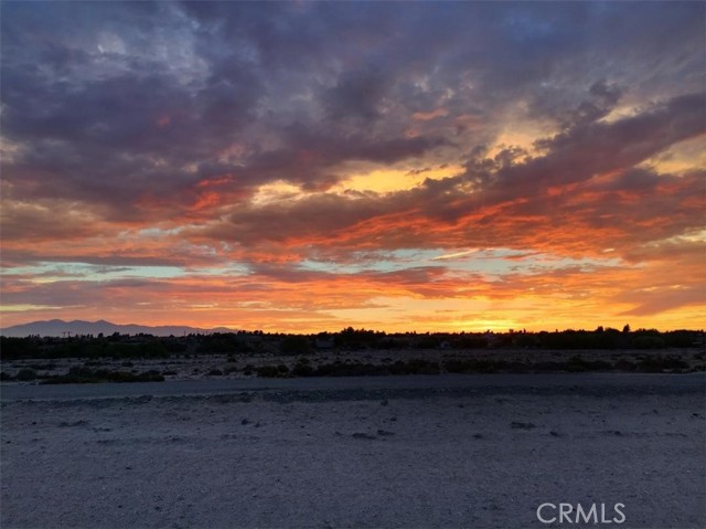 Detail Gallery Image 49 of 50 For 10598 Green Valley Rd, Apple Valley,  CA 92308 - 2 Beds | 2 Baths