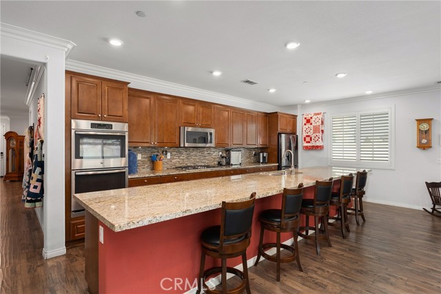 11484 Corte Cuyama, Jurupa Valley CA: https://media.crmls.org/medias/9529b0a0-235a-4984-baca-8398e3ea7f36.jpg
