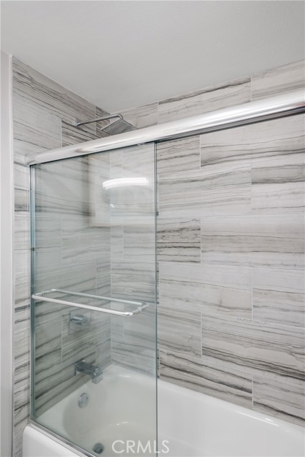 2208 The Strand, Manhattan Beach CA: https://media.crmls.org/medias/952a9302-72c7-4976-8fc1-a77c9656d01c.jpg