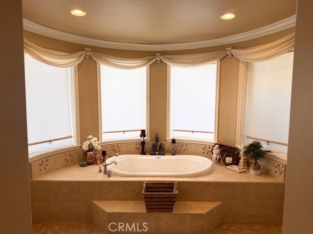 https://media.crmls.org/medias/952abbe6-5808-4d47-9154-0ff1437445af.jpg?preset=X-Large