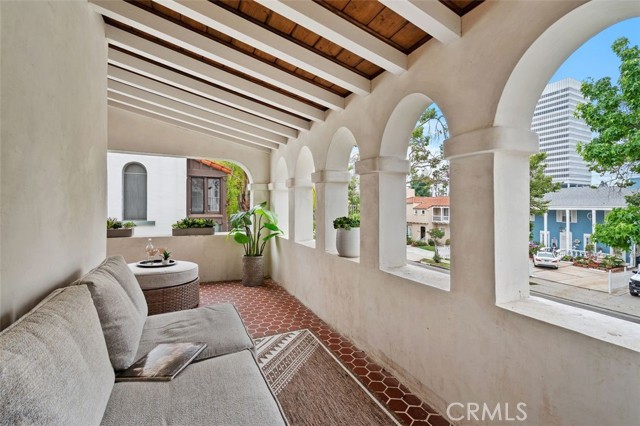 6371 W 6th Street, Los Angeles CA: https://media.crmls.org/medias/952ac30c-57e6-4bfc-a1cb-2537594e27f3.jpg