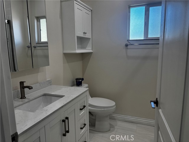 Detail Gallery Image 16 of 23 For 8644 N Corbin Ave #N,  Northridge,  CA 91324 - 3 Beds | 3 Baths