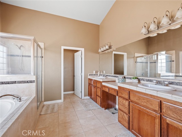 15454 Mustang Avenue, Apple Valley CA: https://media.crmls.org/medias/952c9c91-dfe4-4c32-aba3-d578814ab282.jpg