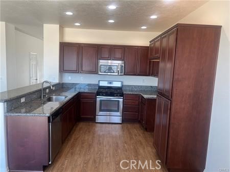 17623 Park Terrace Court, Victorville CA: https://media.crmls.org/medias/952ca45c-8c2b-4ed4-b466-f6469a692732.jpg