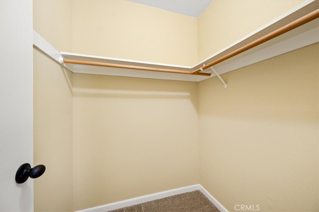 https://media.crmls.org/medias/952d6226-dcb3-4e00-8b4a-51496a446954.jpg?preset=X-Large