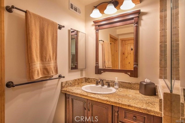 Detail Gallery Image 33 of 43 For 43478 Sheephorn Rd, Big Bear Lake,  CA 92315 - 3 Beds | 2 Baths