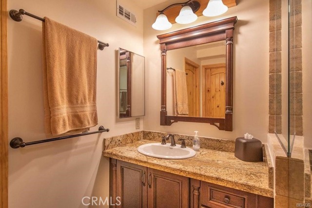 Detail Gallery Image 33 of 43 For 43478 Sheephorn Rd, Big Bear Lake,  CA 92315 - 3 Beds | 2 Baths