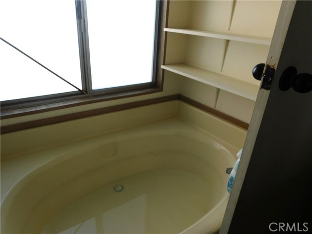 Detail Gallery Image 10 of 27 For 27627 Comstock Ave, Johannesburg,  CA 93528 - 2 Beds | 2 Baths