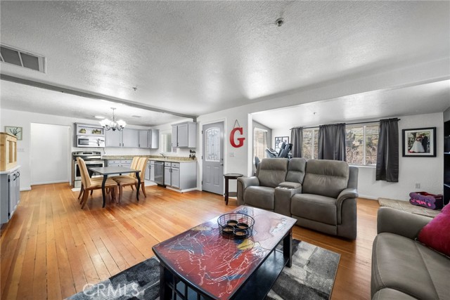 Detail Gallery Image 19 of 34 For 17717 Sierra Trl, Lake Hughes,  CA 93532 - 3 Beds | 2 Baths