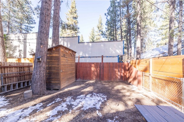 Detail Gallery Image 26 of 26 For 817 W Sherwood Bld, Big Bear City,  CA 92314 - 2 Beds | 1 Baths