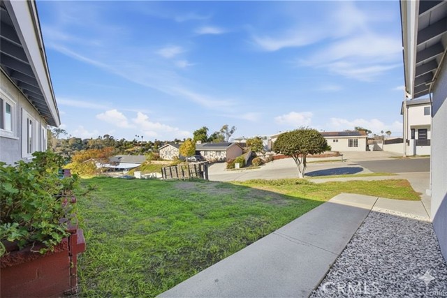 Detail Gallery Image 3 of 38 For 4975 Loris St, San Diego,  CA 92105 - 3 Beds | 2 Baths