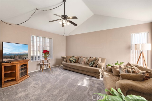 Detail Gallery Image 5 of 30 For 1806 W Avenue P4, Palmdale,  CA 93551 - 3 Beds | 2/1 Baths