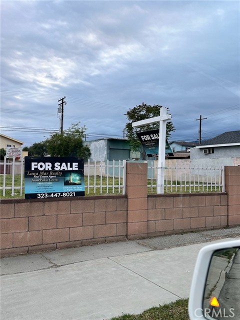 227 N Azusa Avenue, Azusa CA: https://media.crmls.org/medias/95307e9d-3160-4c39-9f42-be5c5d84e7f2.jpg