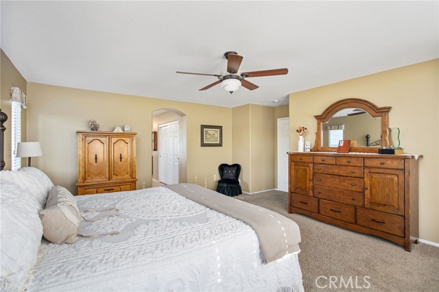 6347 Lyndsey Street, Eastvale CA: https://media.crmls.org/medias/9530f5ee-3ade-4dd5-b788-7407c08d63de.jpg