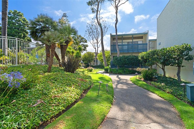 802 Camino Real, Redondo Beach, California 90277, 3 Bedrooms Bedrooms, ,2 BathroomsBathrooms,Residential,Sold,Camino Real,OC22093224