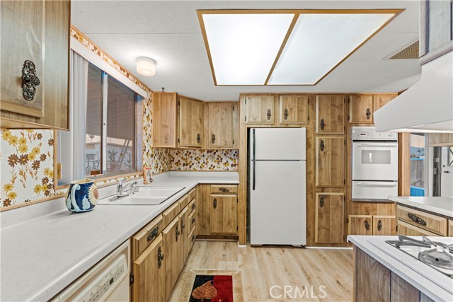 Detail Gallery Image 13 of 31 For 69500 Poolside, Desert Hot Springs,  CA 92241 - 2 Beds | 2 Baths