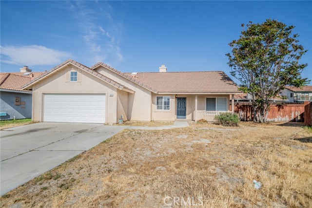 Detail Gallery Image 1 of 1 For 1014 Birch Ln, San Jacinto,  CA 92582 - 3 Beds | 2 Baths