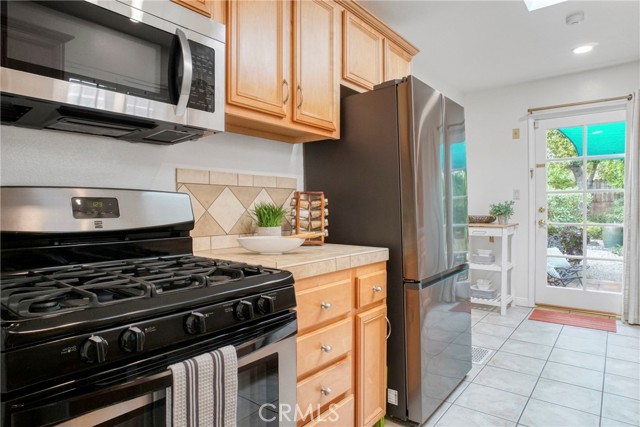 4299 Bakman Avenue, Studio City CA: https://media.crmls.org/medias/95344ca0-b5a6-420c-98ec-0446767b411e.jpg