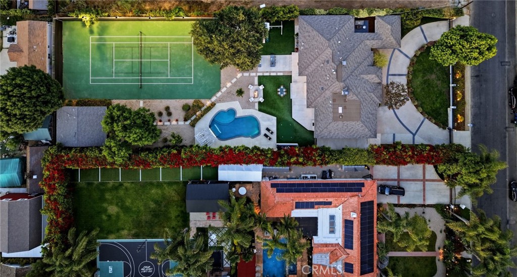https://media.crmls.org/medias/953500d9-2048-43d9-a574-b344ca02331b.jpg?preset=X-Large