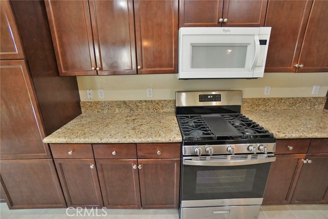 Detail Gallery Image 18 of 57 For 3000 Sunnyside Ct, Visalia,  CA 93292 - 3 Beds | 2 Baths