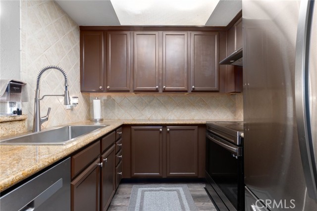 Detail Gallery Image 2 of 26 For 432 Edgehill Ln #26,  Oceanside,  CA 92054 - 1 Beds | 1 Baths
