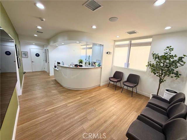 0, Los Angeles CA: https://media.crmls.org/medias/9536bdbc-ab6c-4b41-afca-0272dea0d39f.jpg