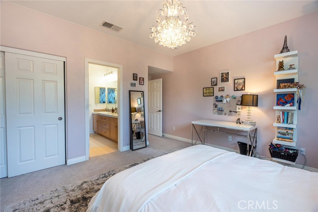 26941 Redwood Bluff Lane, Valencia CA: https://media.crmls.org/medias/95373e46-67bf-484c-b785-e2b6bc4b8df1.jpg