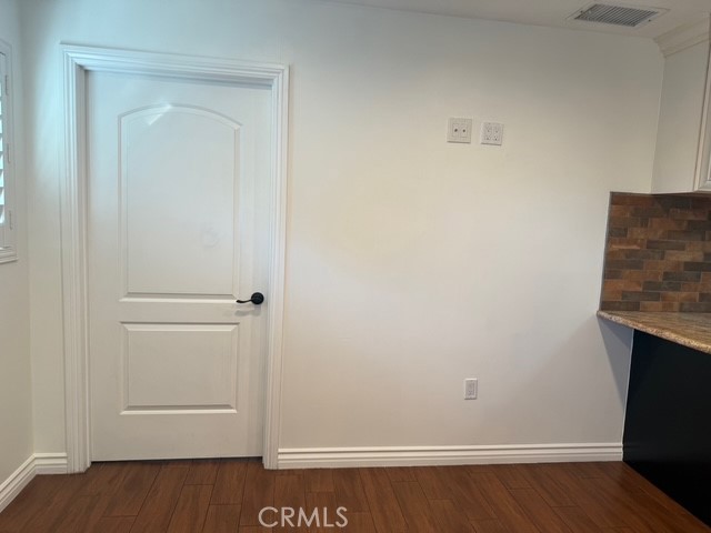 https://media.crmls.org/medias/9537ae10-100c-4415-b947-3ef4b81924dc.jpg?preset=X-Large