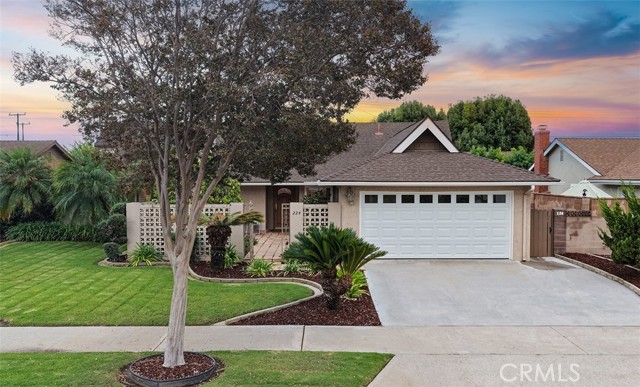 Detail Gallery Image 3 of 50 For 224 W Crystal View Ave, Orange,  CA 92865 - 4 Beds | 2 Baths