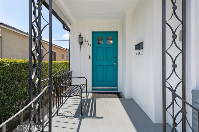 Detail Gallery Image 4 of 52 For 1713 N Pepper St, Burbank,  CA 91505 - 3 Beds | 2 Baths