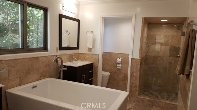 910 17th Street, Hermosa Beach CA: https://media.crmls.org/medias/95392192-aede-4043-b53c-d284be3e0de3.jpg