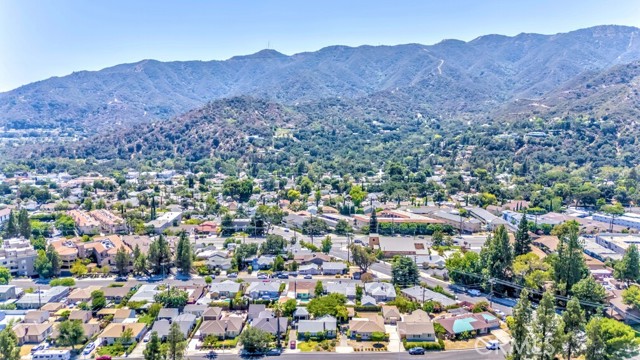 Detail Gallery Image 49 of 52 For 2944 Mayfield Ave, La Crescenta,  CA 91214 - 3 Beds | 2 Baths